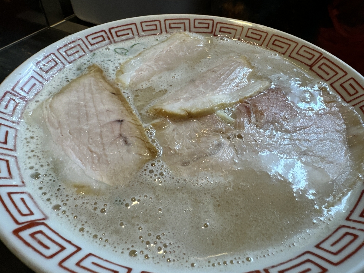 黒豚とんこつ博多らーめん　のんぶー　ラーメン