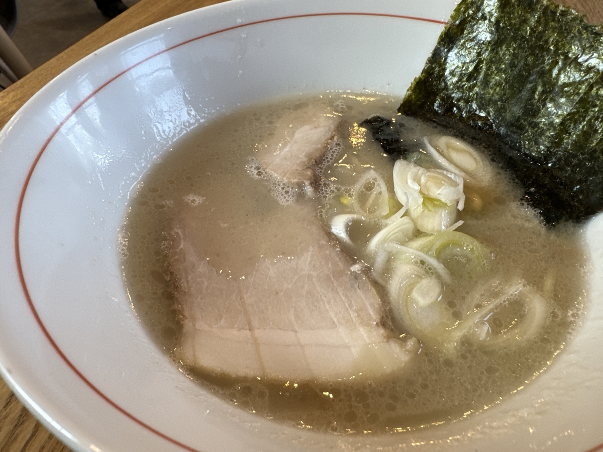 佐賀市麺やkyu　豚骨らーめん