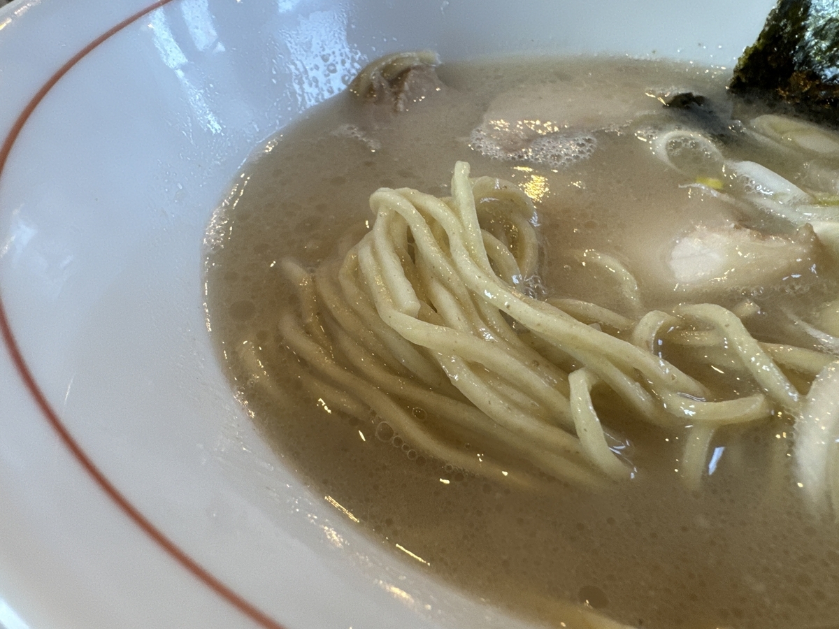 麺やkyu　豚骨らーめん　麺