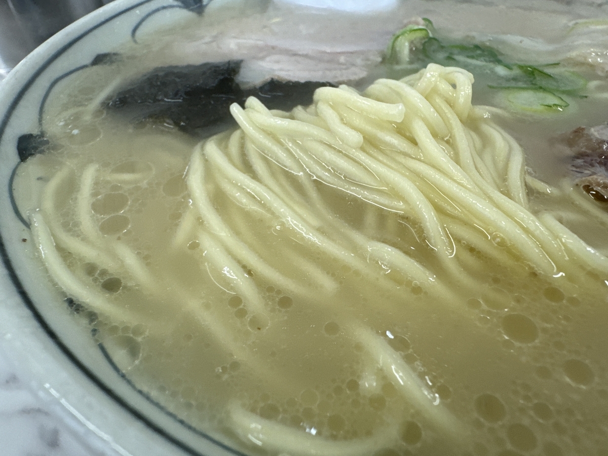 らーめんもとむら　ラーメン　麺