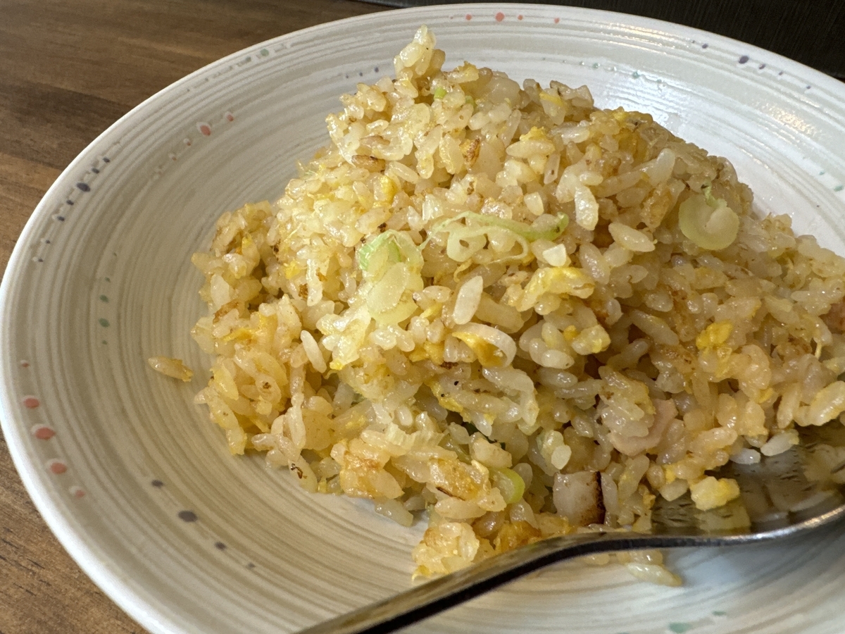 麺屋ぷいぷい　半チャーハン　