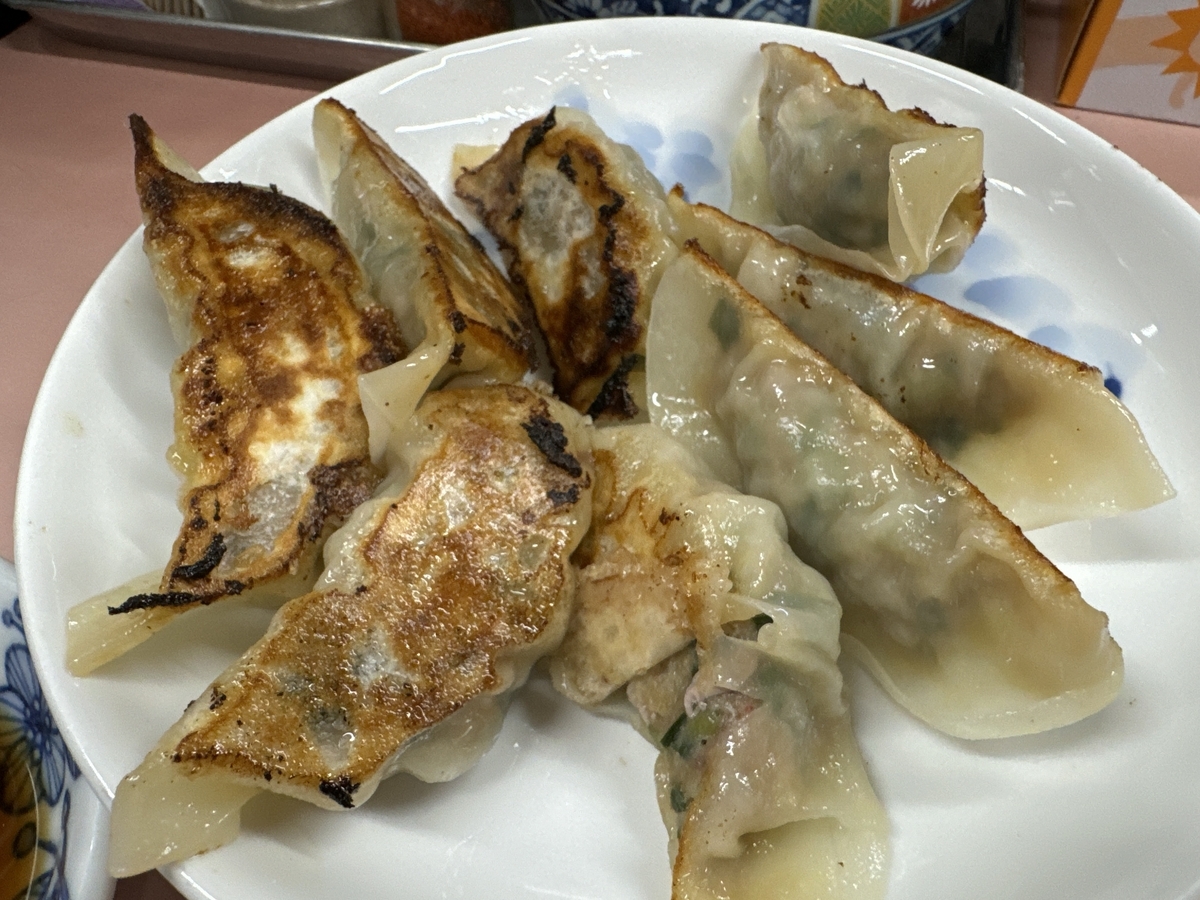 鯉龍軒　手作り餃子　500円