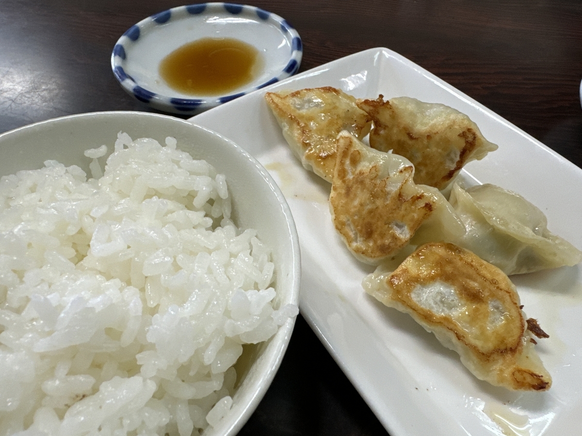 九州つるや大和店　ぎょうざ　ごはん