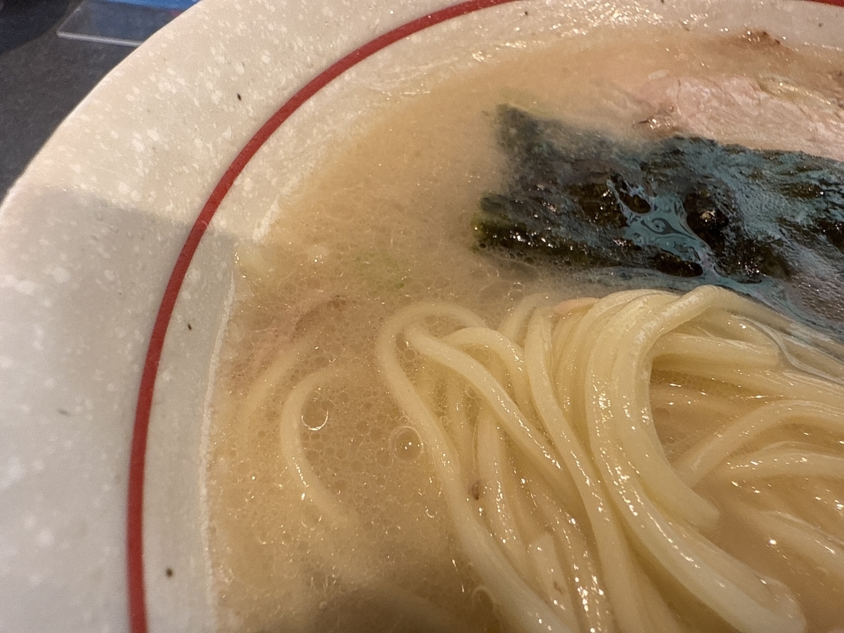 らーめん げんこつ　並々スープ　ラーメン　麺