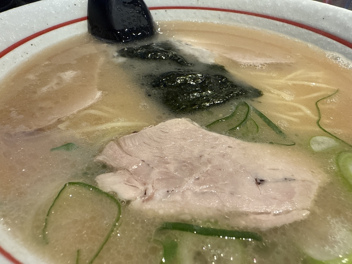 らーめんげんこつ　ラーメン　750円