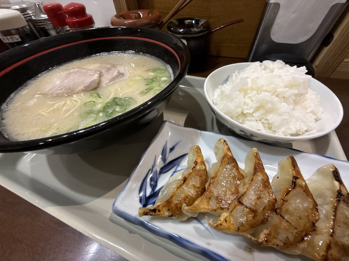 久留米ラーメン金ちゃん ギョーザ定食1000円