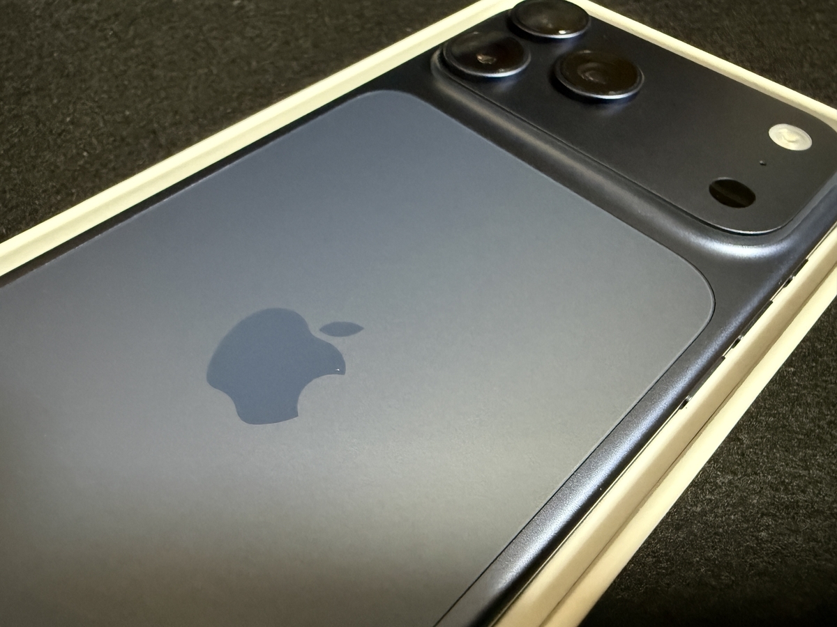 iPhone17 Pro Max　ツートンデザイン