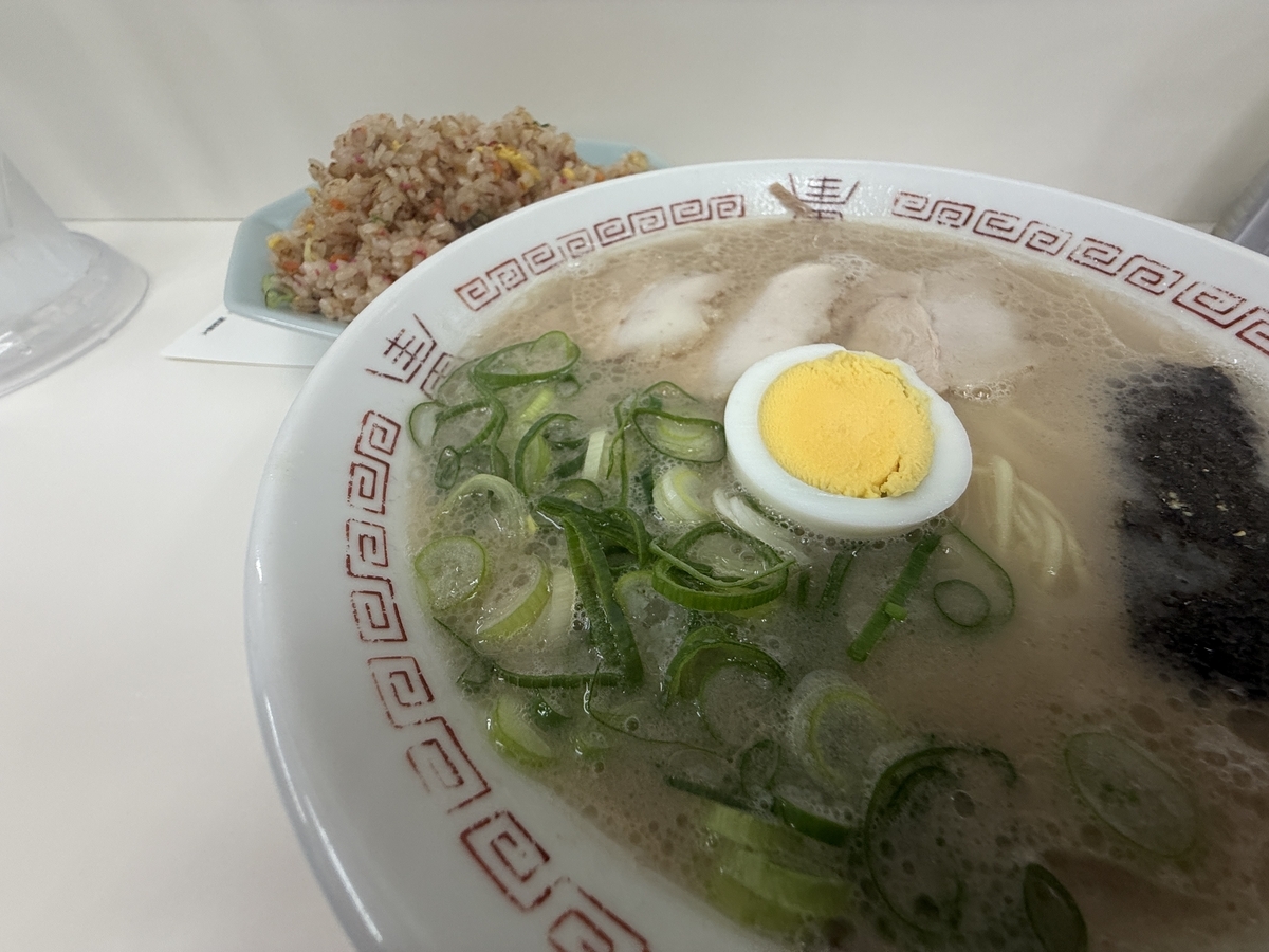ひろせ食堂　ラーメン半焼きめしセット