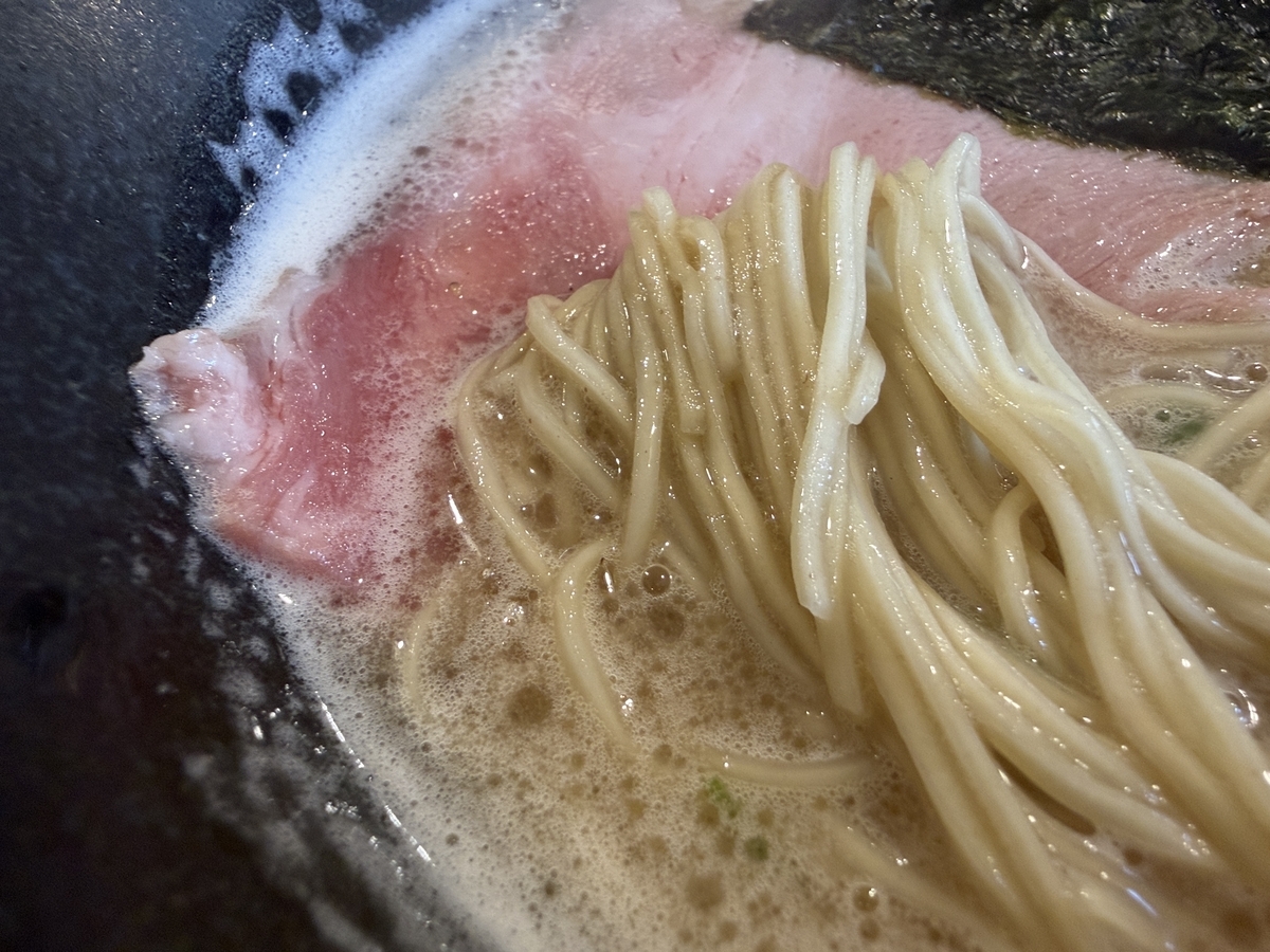 麺屋龍道　新郷本町　濃厚豚骨ラーメン　麺