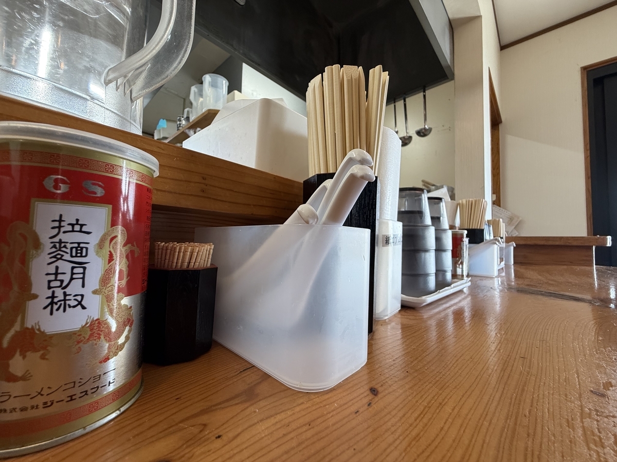 自家製麺 麺や なかよし 　店内