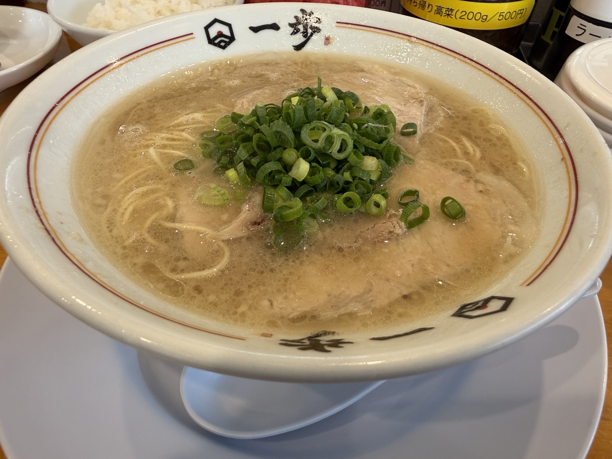 博多豚骨　一歩　らーめん