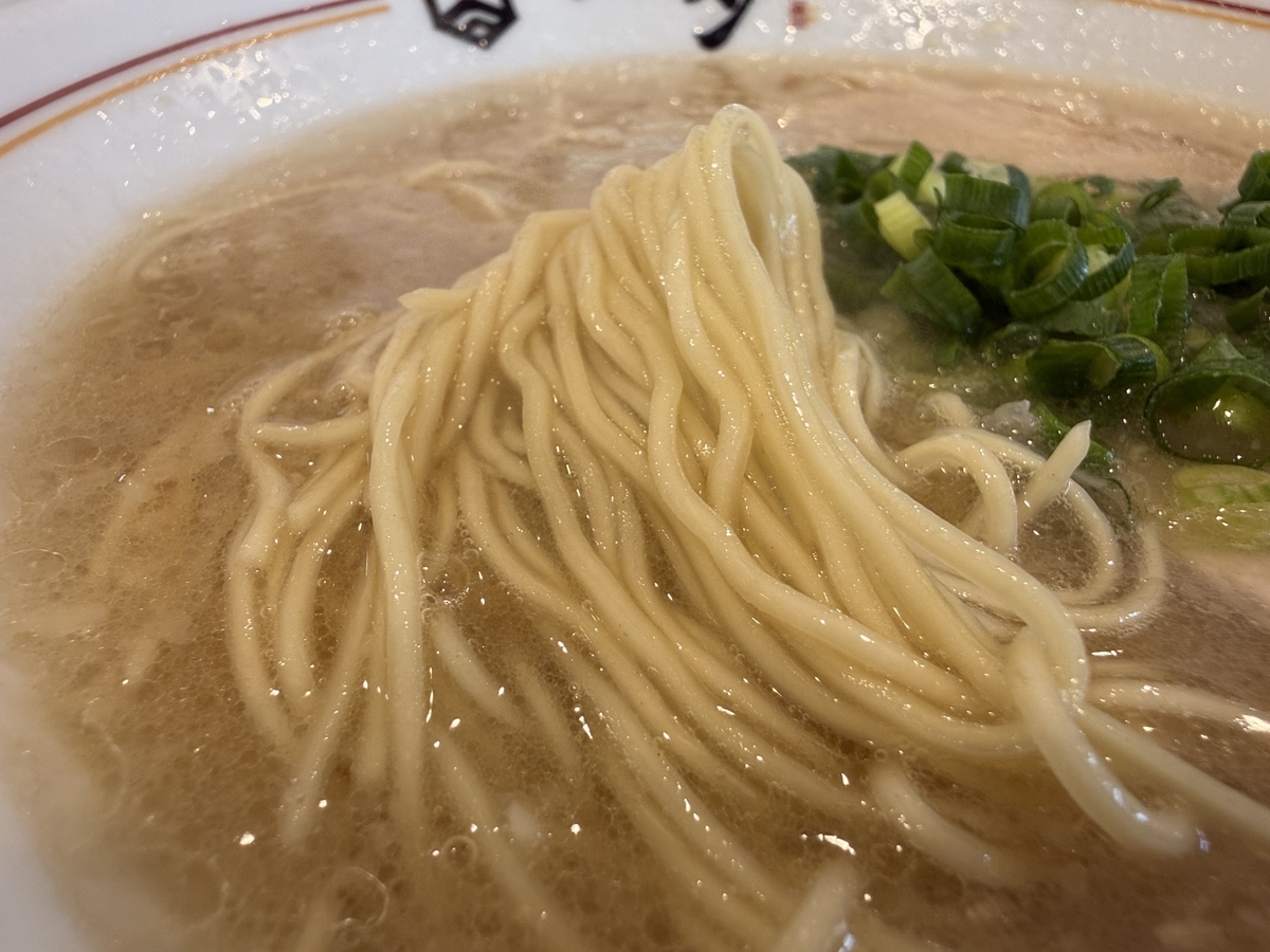 博多豚骨　一歩　らーめん　麺