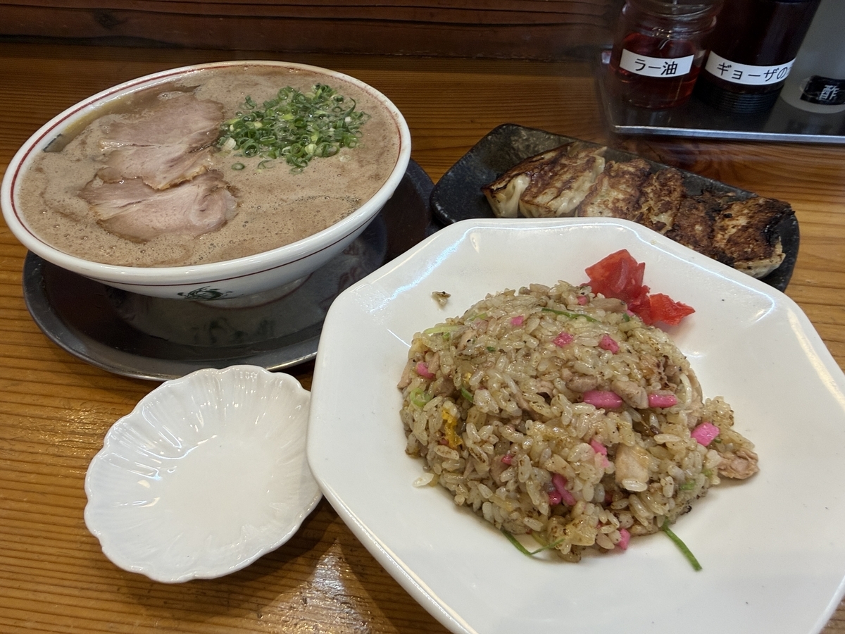 博多だるま5号線　総長満腹定食