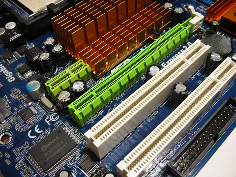 買っちまったよ！ ASRock 939A785GMH/128M - ぶーん日記