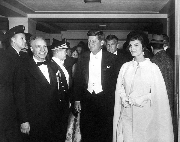 Jacqueline Lee Bouvier Kennedy41:plain