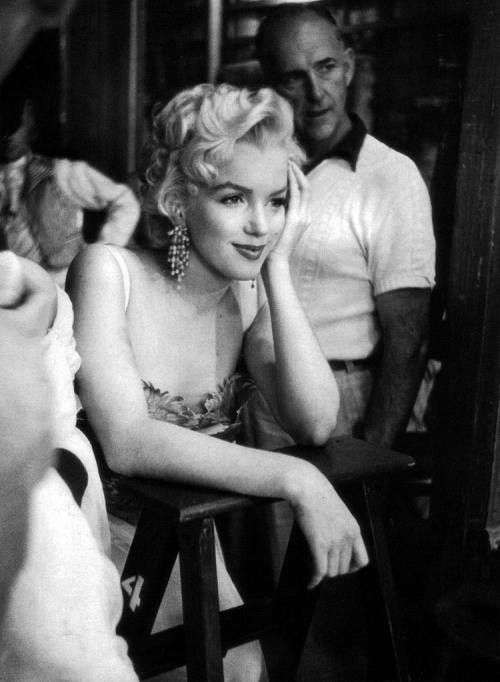 marilyn monroe There's No Business Like Show Business4:plain