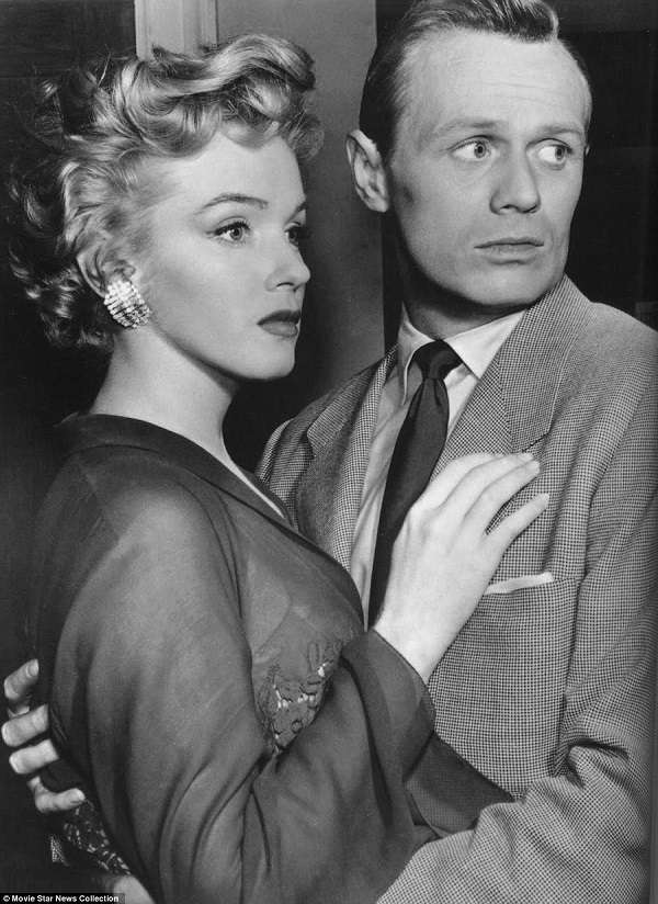 Marilyn Monroe_Don't Bother to Knock1952:plain