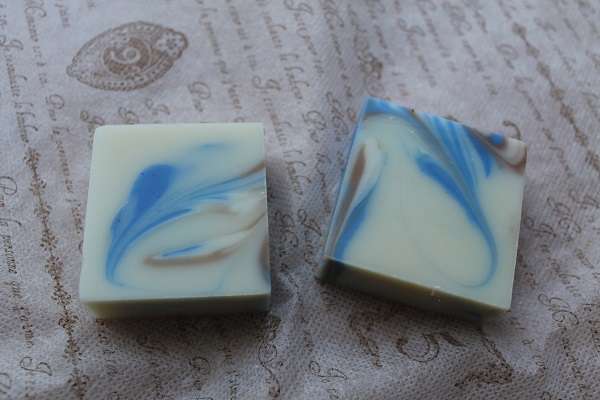 20170429青とブラウンのスピンスワール石けん(Spin Swirl Soap)
