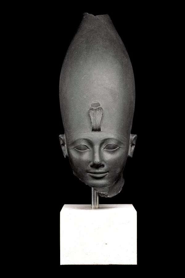 British Museum トトメス３世像　Green siltstone head of Thutmosis III