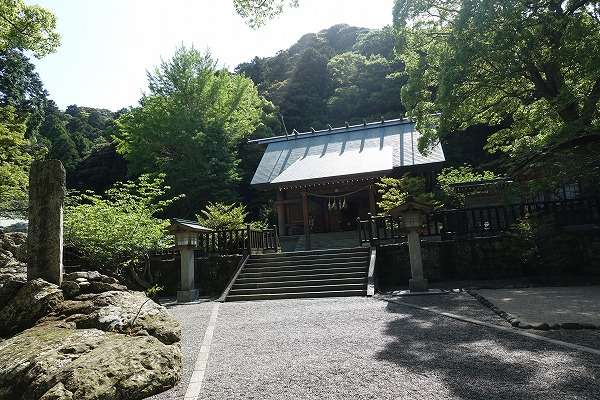 安房神社