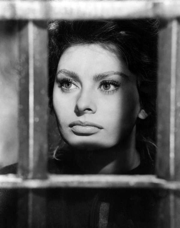 Sophia-Loren90