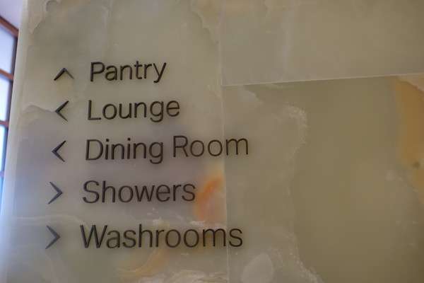 heathrow-firstclass-lounge