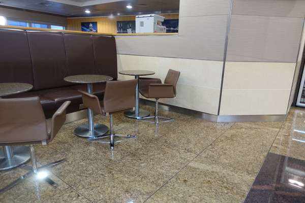 heathrow-firstclass-lounge