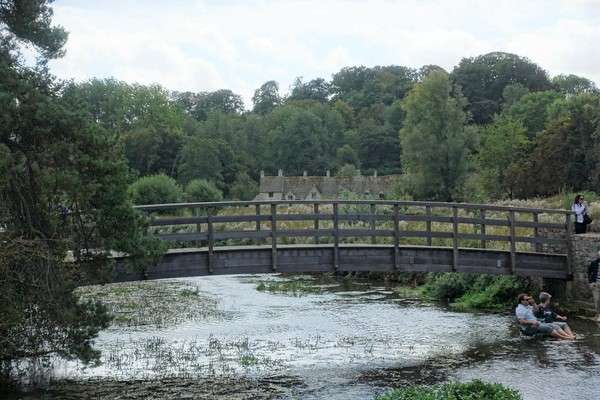 48ｲｷﾞﾘｽ・ｺｯﾂｳｫﾙｽ