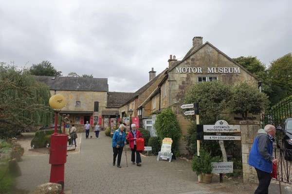 54ｲｷﾞﾘｽ・ｺｯﾂｳｫﾙｽ