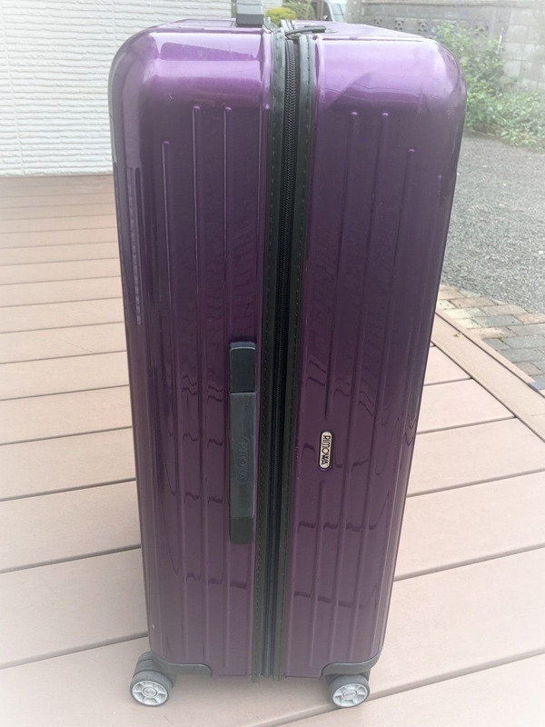 rimowa-suitcase-salsa