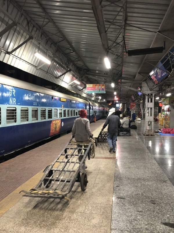 Agra-Varanasi Train