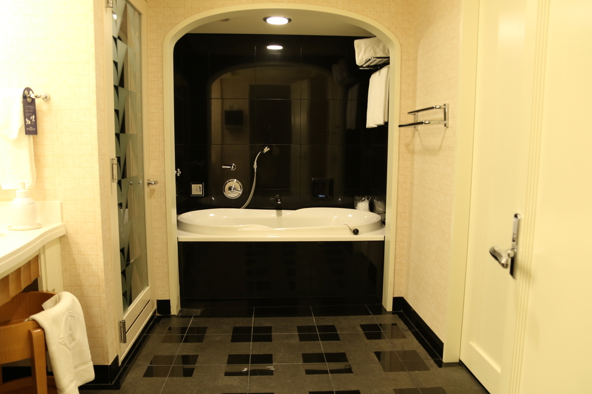 ディズニーアンバサダーホテルスイートルーム 公式】ミッキーズ・ペントハウス・スイート｜ディズニー