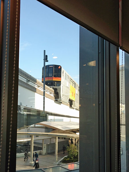 改札を出てすぐ ヤマダ電機にある落ち着いた雰囲気のカフェ Cafe Resto 立川駅 立川ひとりごはん