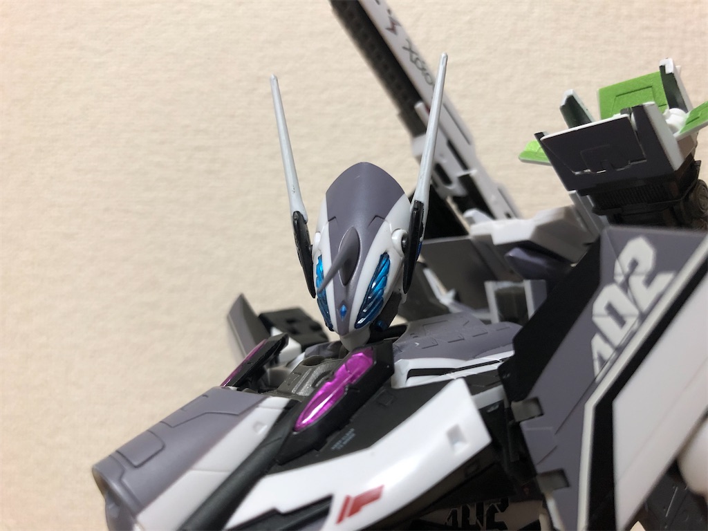 【美品】DX超合金 劇場版マクロスデルタ VF-31F ジークフリード DX超合金 劇場版VF-31Jジークフリード（ハヤテ・インメルマン機