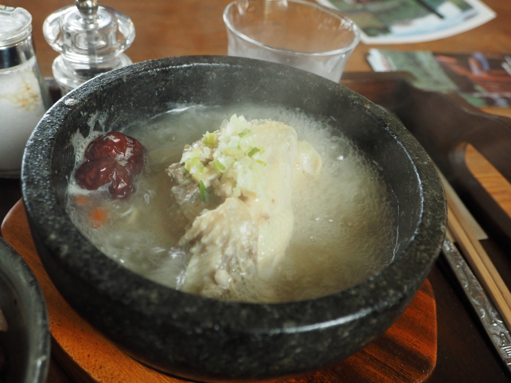 参鶏湯のランチ