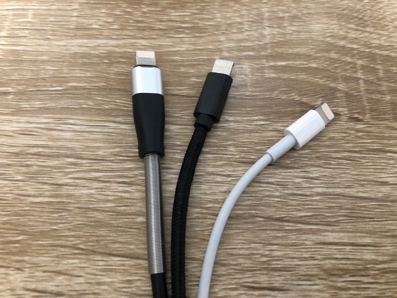 ケーブル3種類の写真