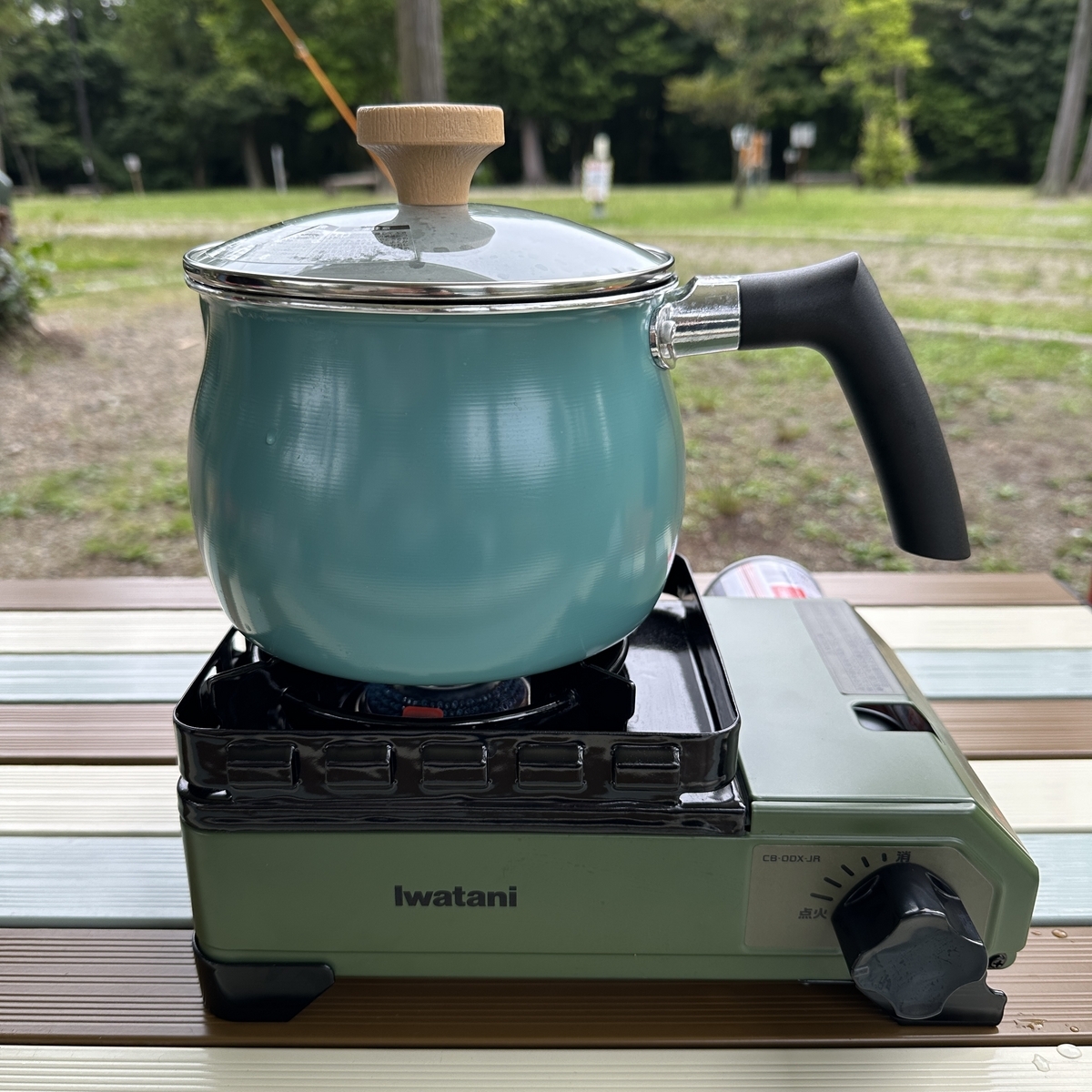 イオンのプライベートブランドの鍋、多機能ポットはソロキャン・ファミ