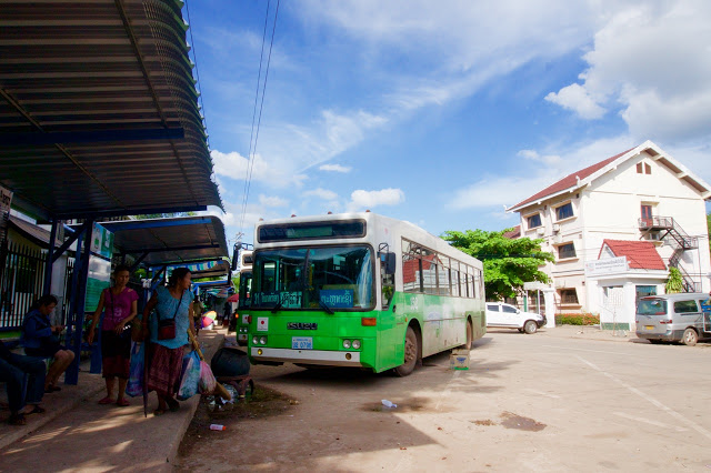 bus_stop_vientiane