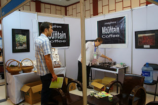 mountaincoffee_booth