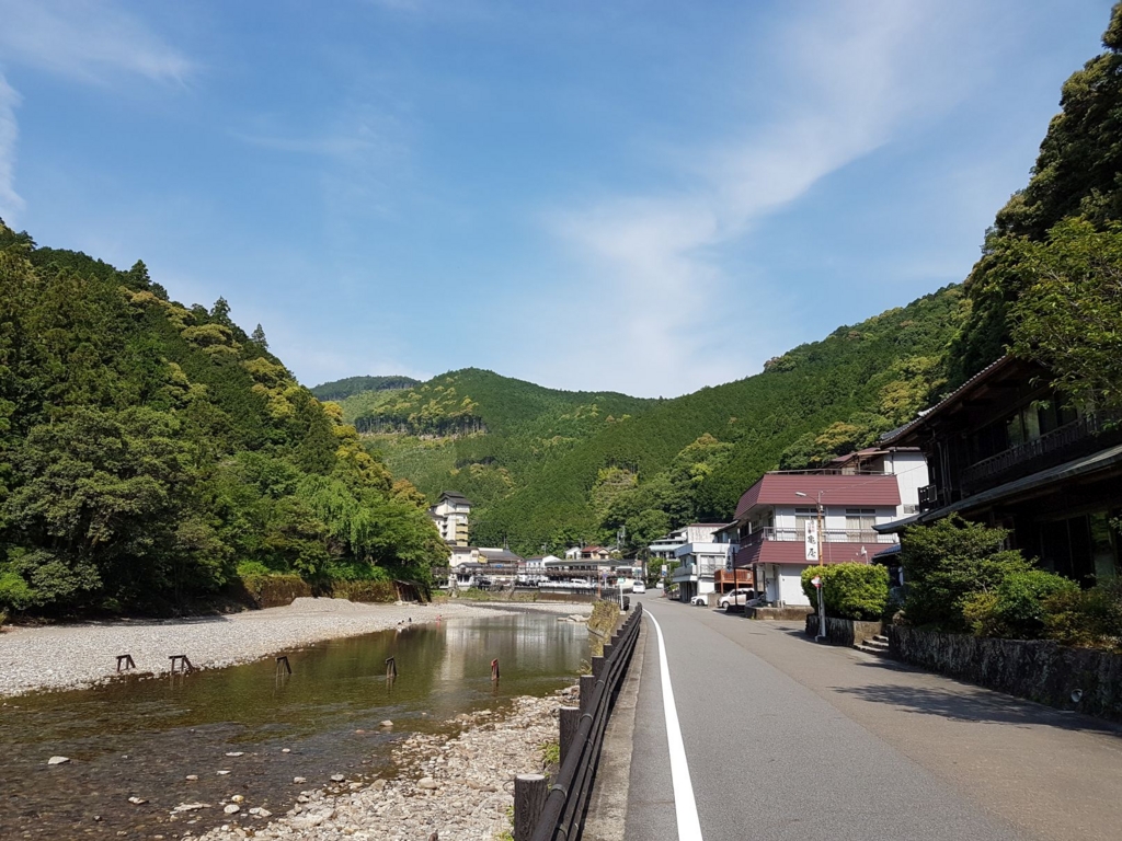 f:id:hkou:20170521083954j:plain f:id:hkou:20170521083954j:plain