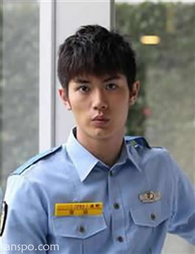太陽が昇る”佐藤浩市三浦春馬5枚組DVD Amazon.co.jp: 陽はまた昇る DVD BOX : 佐藤浩市, 三浦春馬: DVD