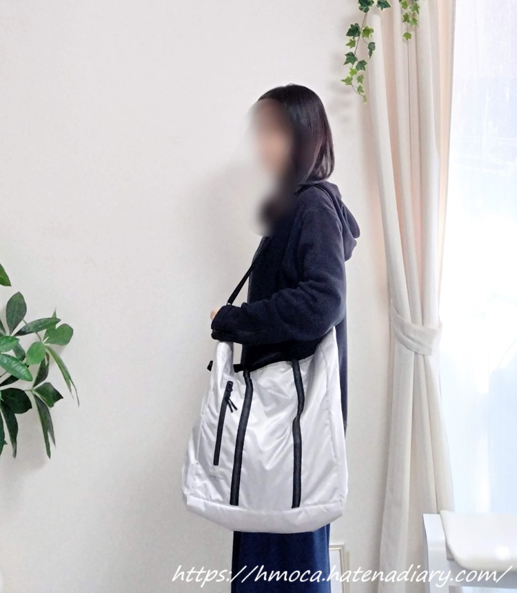 ガストンルーガ　Lightweight Tote（ライトウェイト トート）40代女性の着用イメージ