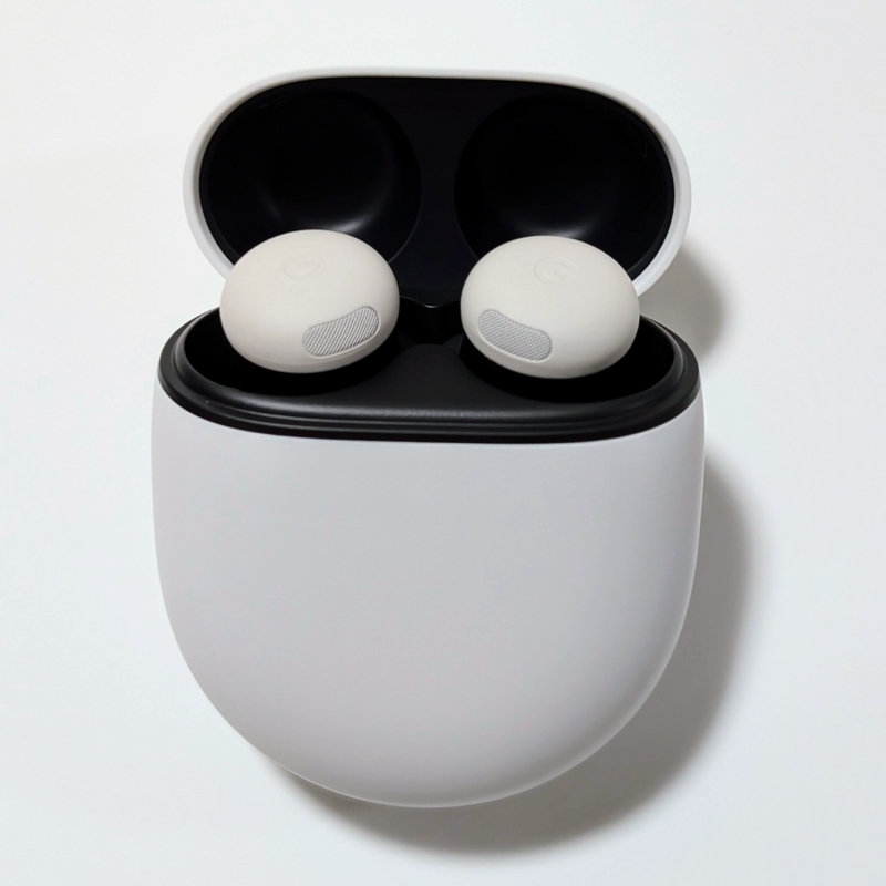 Google Pixel Buds Pro 2は初代より小さくて良い感じという