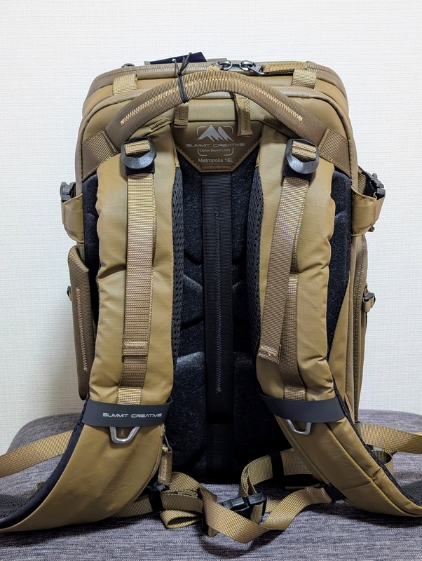 サミットクリエイティブのカメラバッグ「メトロポリス（16L）」が