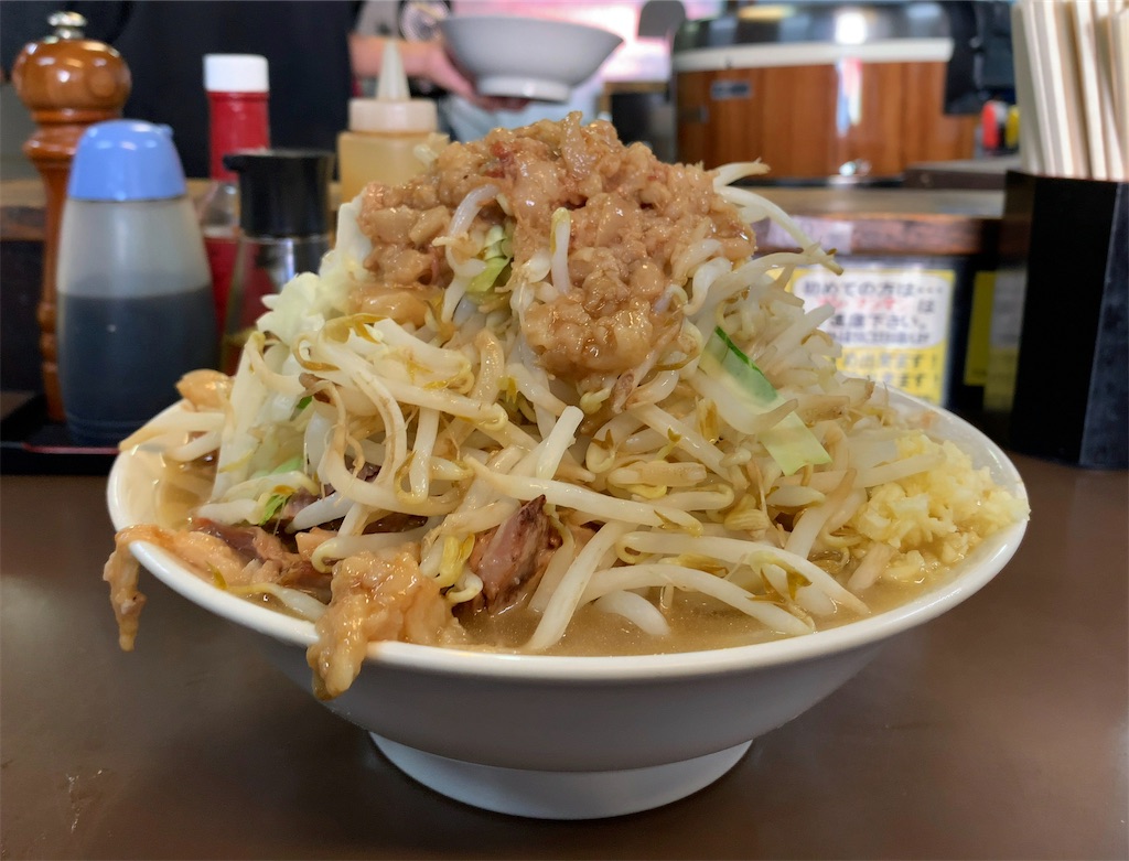 立川マシマシ秘密工事 ラーメンもデカ盛りライスもこの店は凄い 二郎系 ボーボーボリューミー