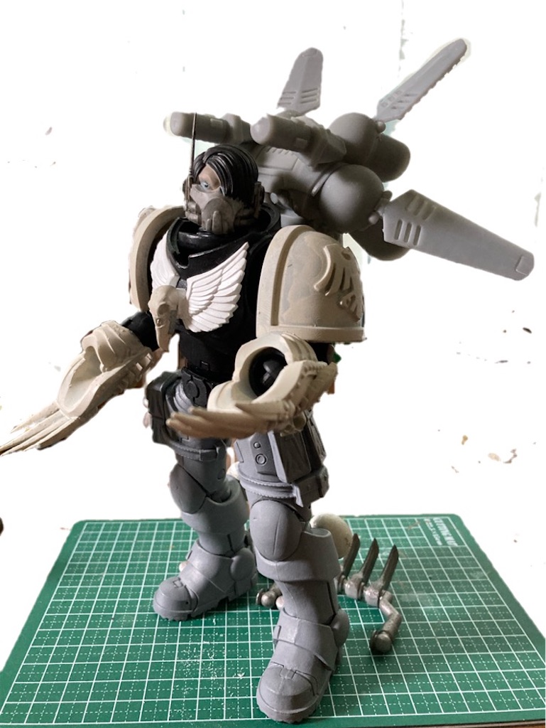 マクファーレントイズカスタム:ケイヴァーン・シュライク製作記①