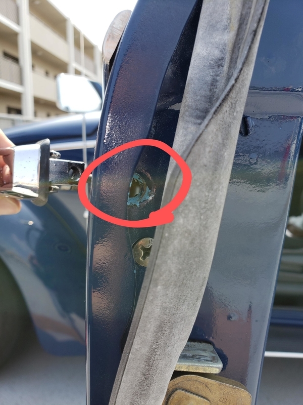 ドアのキーの開け閉めが固い ドアロック機構の取り外し方 空冷vwメモ書き