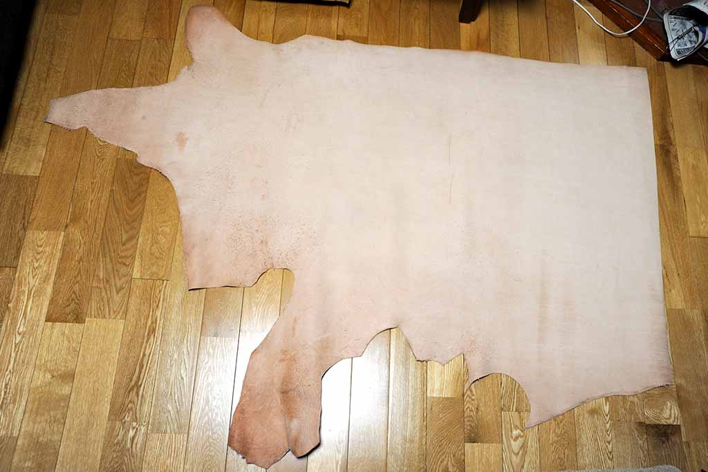 本格的な革細工作品に挑戦・・・する前に - 酉工房