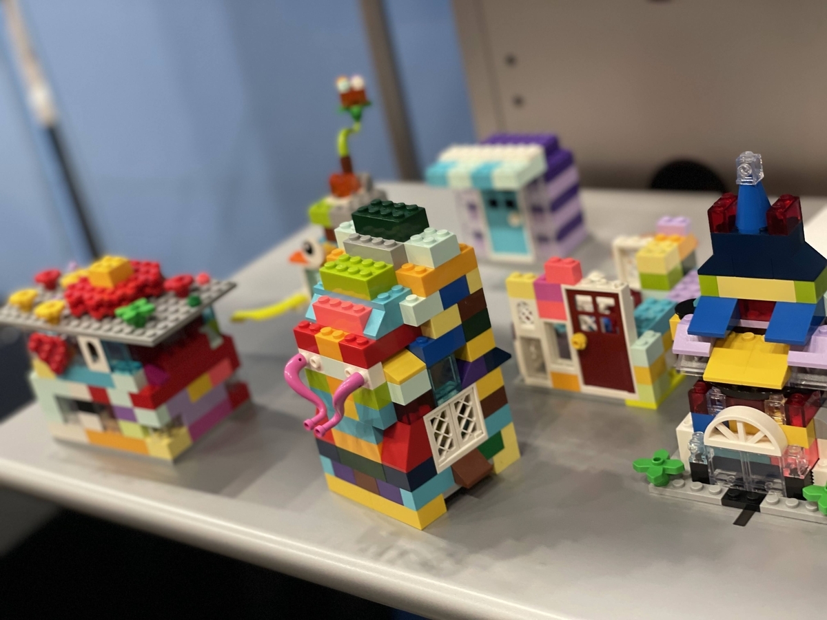 レゴで子供たちのつくった建物たち
