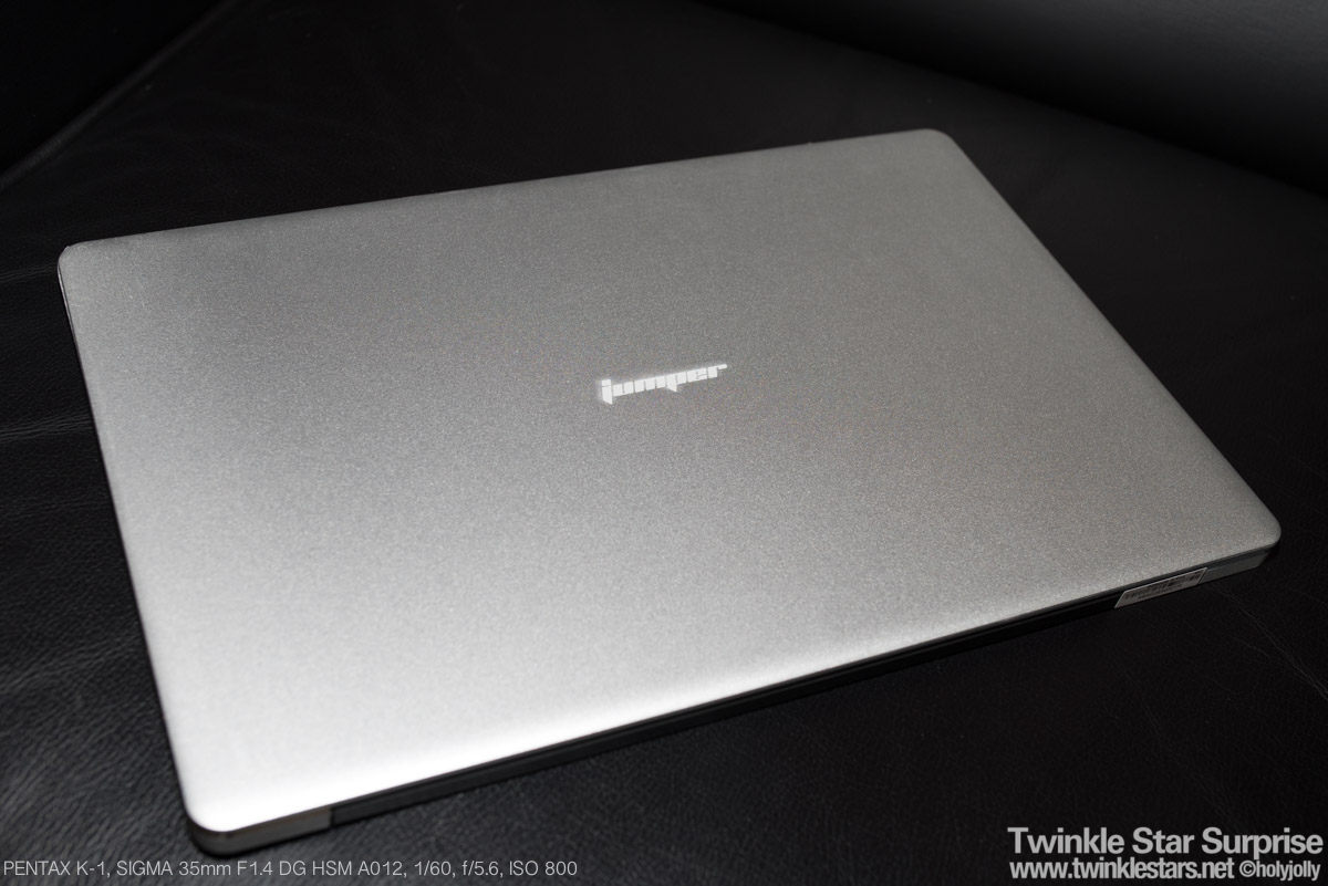 とみかさん専用 JUMPER EZBOOK3 PRO 13.3 このスペックで300ドル!? 13.3インチフルHDにCeleronに6GB RAM